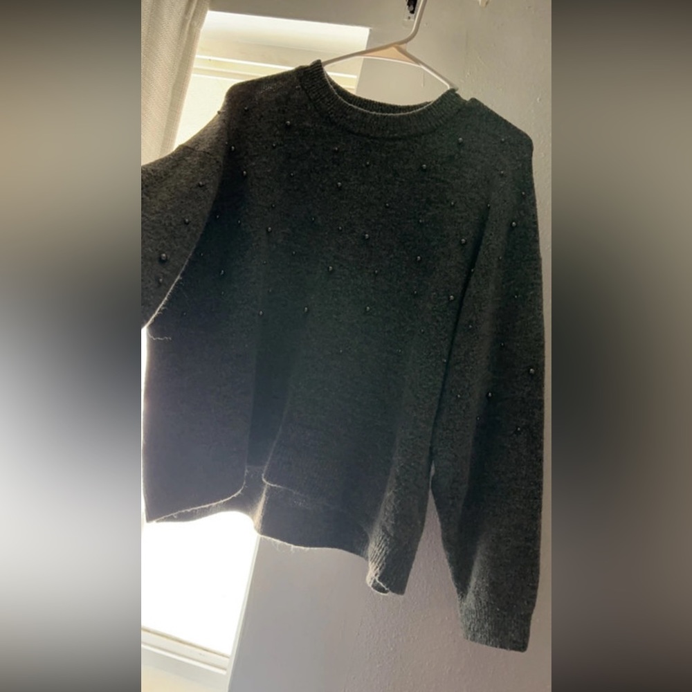 Knit sweatshirt